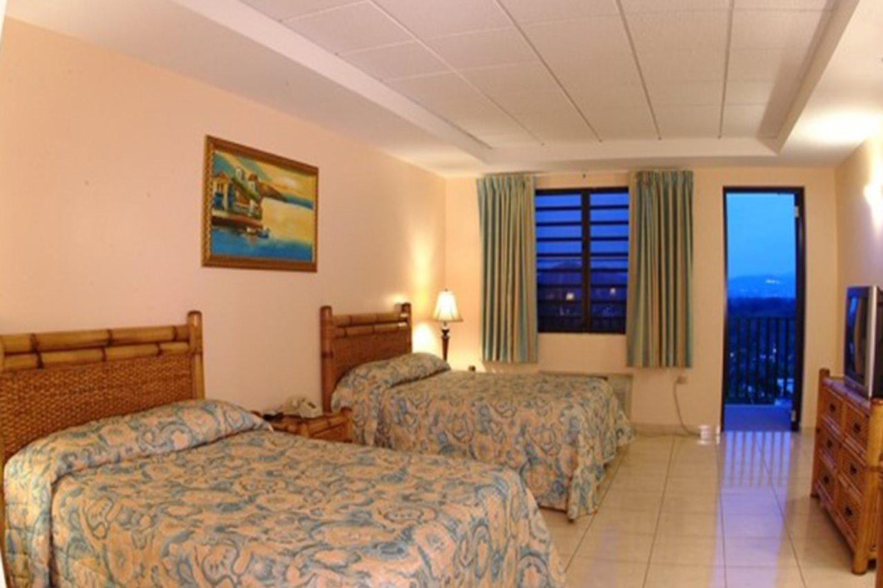 Fajardo Inn Exterior photo